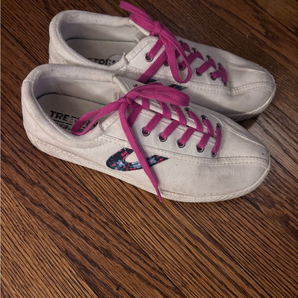 TRETORN Women's Nylite Plus Sneakers, White/Fuchsia/Floral Sz 7 - Picture 2 of 8